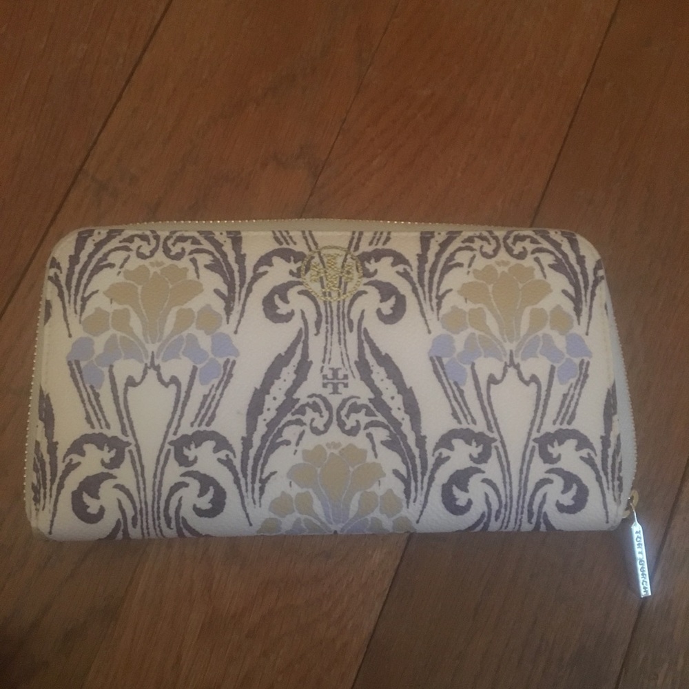 Tory Burch Wallet